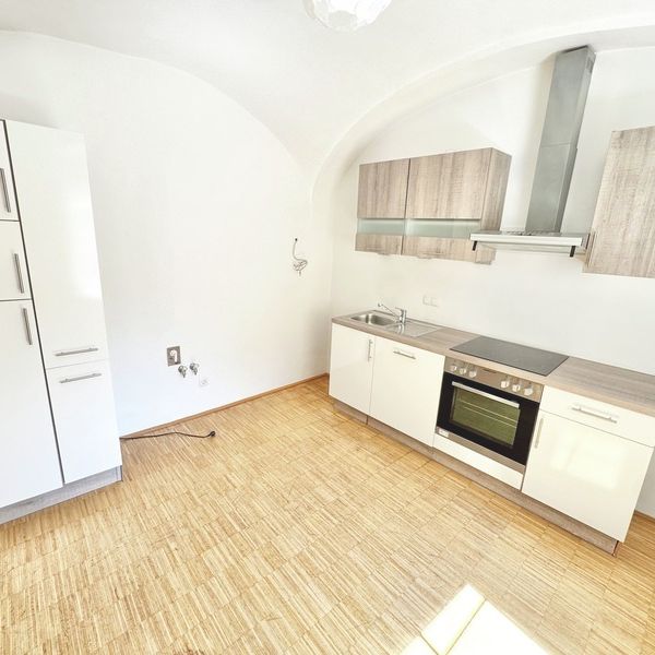 TOPLAGE NÄHE RATHHAUS | OPTIMAL AUFGETEILTE 4 ZIMMER MIT TERRASSE | SCHAUMANNSTRASSE - Photo 1