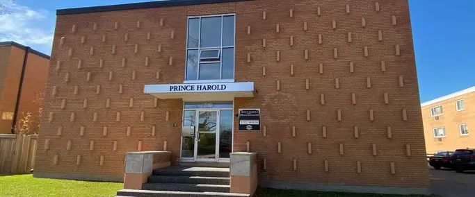 Prince Harold | 510 Burnell Street, Winnipeg - Photo 1