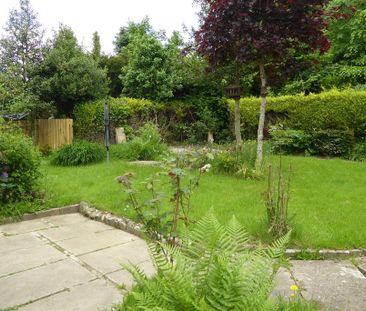 2 bedroom semi-detached bungalow to rent - Photo 6