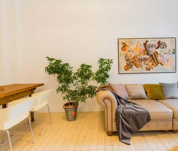 100 sqm! Charming 3 rooms+balcony Friedrichshain - Photo 4