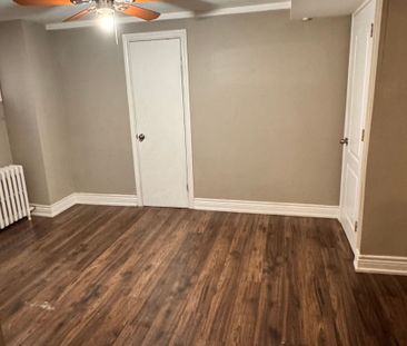 For Lease - 457 Annette Street, Toronto, Ontario - Photo 6