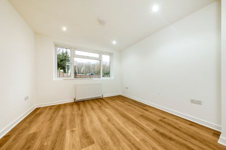 Birchanger Road, London, SE25 5BQ - Photo 5