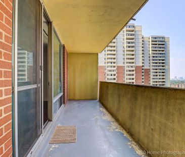 For Lease - 5 Massey Square Unit# 1819, Toronto, Ontario - Photo 3