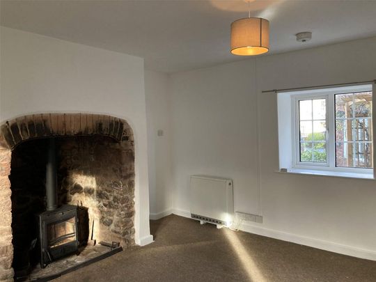 3 bedroom semi-detached house to rent - Photo 1