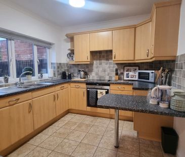 Fairfield Rise, Wollaston, Stourbridge, DY8 - Photo 3