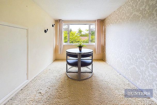 1 bedroom Flat To Let - Photo 1