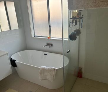 South Maclean - Photo 3