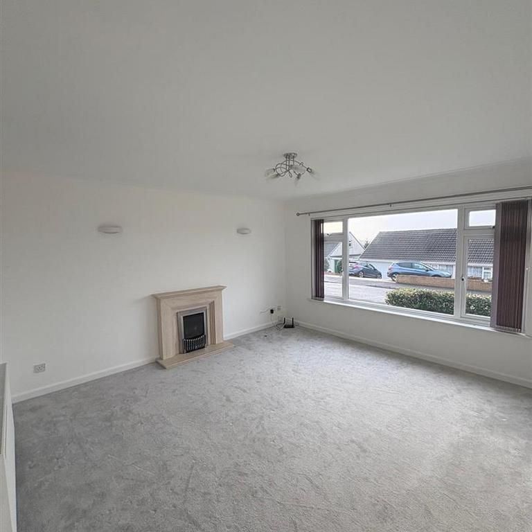 3 bedroom bungalow to rent - Photo 1