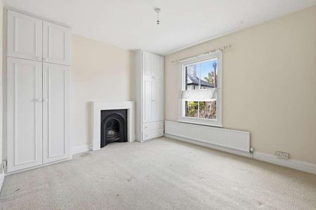 Bury St Edmunds, Suffolk, IP33 - Photo 2