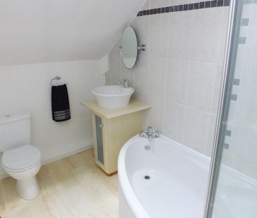 3 bedroom apartment to rent - Photo 2