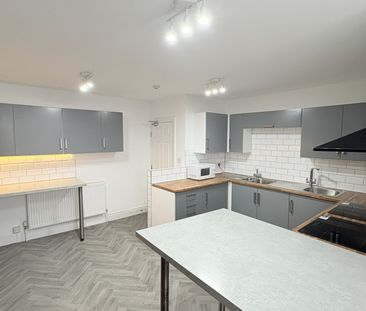 Bow Lane, Preston - Photo 2