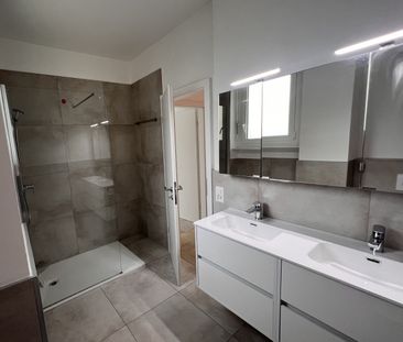 AFFITTASI LUMINOSO APPARTAMENTO RINNOVATO DI 4.5 LOCALI - Foto 4