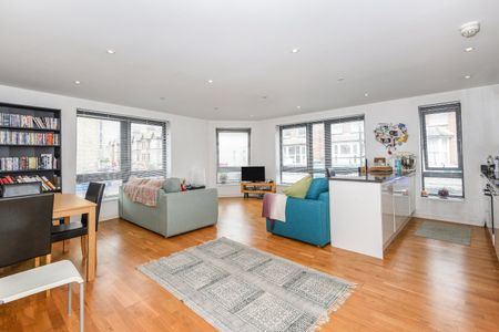 Mount House, Bendish Road, East Ham E6, London - Photo 4