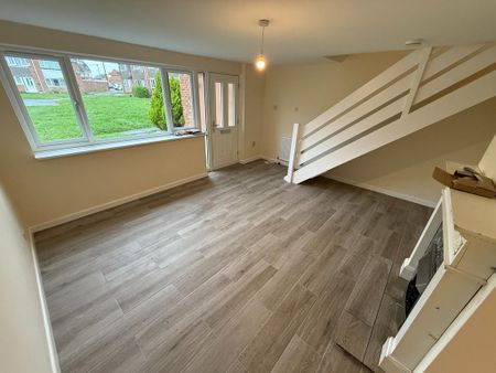 3 bedroom townhouse to rent - Photo 2