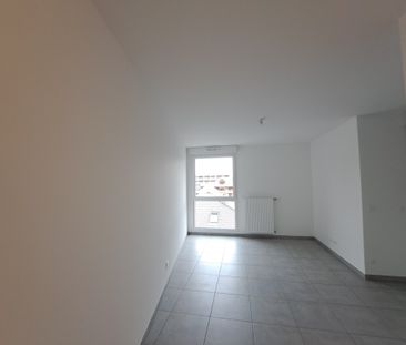 Location Appartement 1 pièce 28m² THONON LES BAINS 74200 - Photo 2
