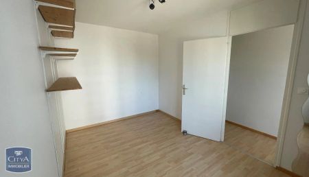 Appartement à louer 4 pièces 93.58m² - Photo 3