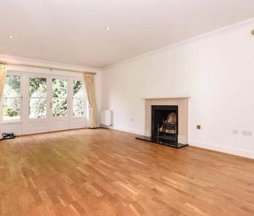 5 bedroom detached house to rent - Photo 1