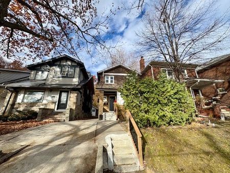 For Lease - 1700 Gerrard Street Unit# Main Floor/Apt#1, Toronto, Ontario - Photo 2