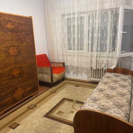 Proprietar ofer spre inchiriere apartament cu 3 camere - Photo 1