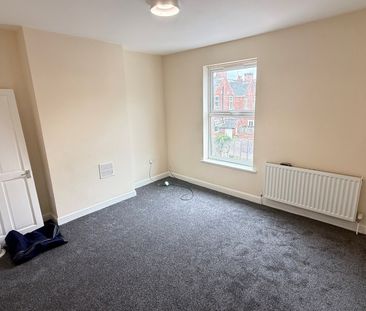 Carlton Road, Doncaster - Photo 2