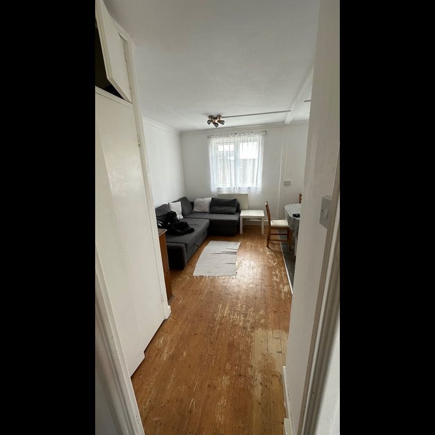 2 Bed Flat, Durston Flats, NW5 - Photo 1