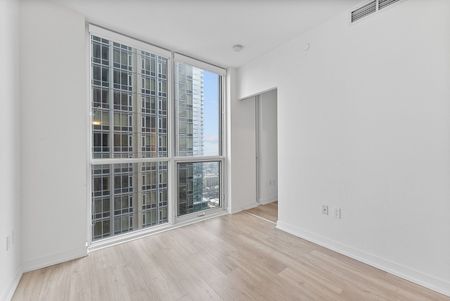 For Lease - 1 Yorkville Avenue Unit# 3903, Toronto, Ontario - Photo 4
