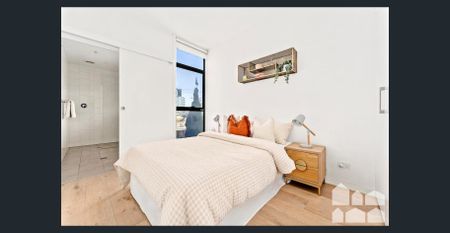 Stylish, Light-Filled Living in a Boutique Block - Photo 2