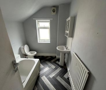 2 bedroom semi-detached house to rent - Photo 4