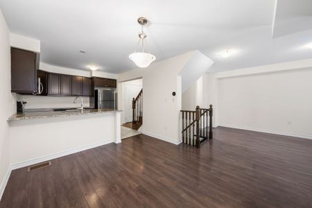 For Lease - 101 McAlister Avenue, Richmond Hill, Ontario - Photo 2