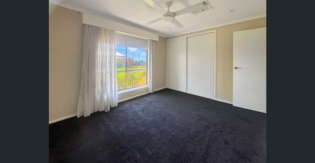 Unique opportunity - Rural 3 bedroom home for the entertainer - Photo 4