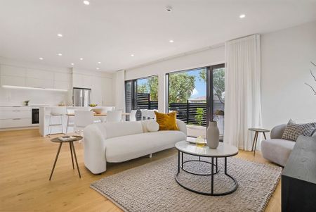 Stylish Westmere Townhouse - Photo 5