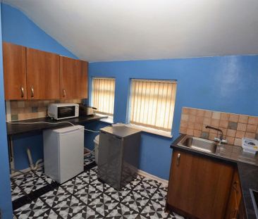 2 bedroom flat to rent - Photo 6