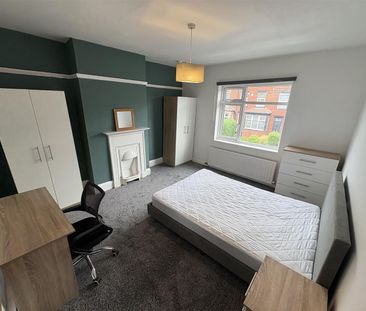 Estcourt Avenue, Headingley, LS6 3ET, Leeds - Photo 1