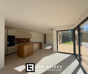 MAISON DE PLAIN PIED AVEC PISCINE - Photo 3