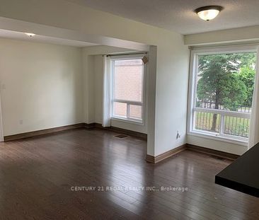 For Lease - 4 Juliana Square, Brampton, Ontario - Photo 1