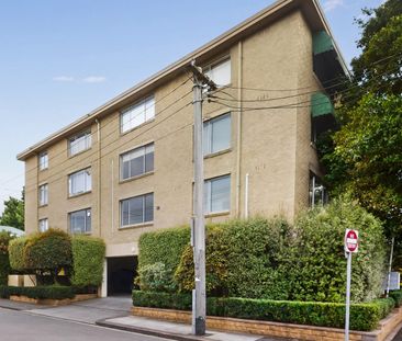 AFFORDABLE SOUTH YARRA STUDIO IN CENTRAL LOCATION - Photo 1