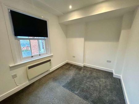 High Street, Banbury, OX16 - Photo 2