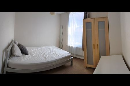 Room in a Shared House, Mayo Road, NG5 - Photo 4