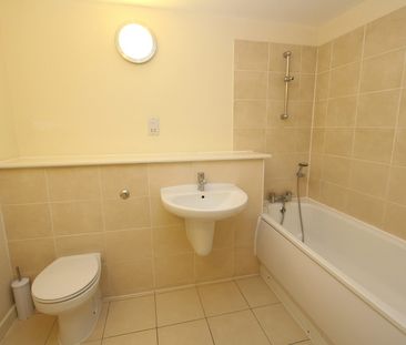 Flat to rent on - Photo 6