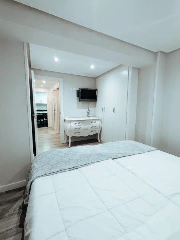 Piso de alquiler en Calle Santa Clara, 6, Salesas - Foncalada - Campoamor - Foto 2