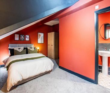 1 bedroom in a house share to rent - Photo 2