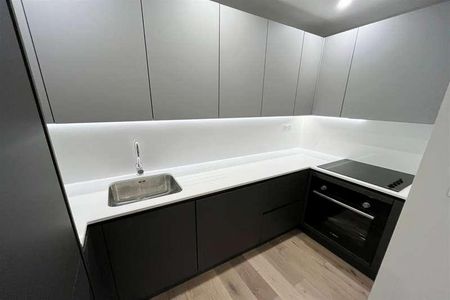 Bournemouth, BH1 - Photo 5