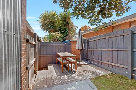 6/11 Lisson Grove, Hawthorn VIC 3122 - Apartment For Rent | Domain - Photo 4