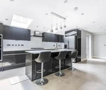 6 bedroom semi-detached house to rent - Photo 4