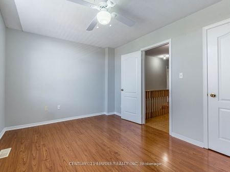 Property For Lease | W7328490 - Photo 4