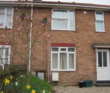 4 bedroom semi-detached house to rent - Photo 3