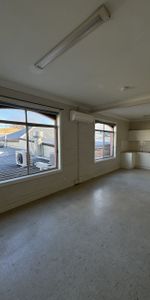 One bedroom unit in the heart of town - Photo 3