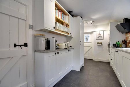 3 bedroom detached house to rent - Photo 4