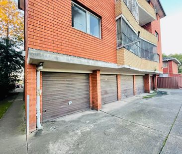 Convenient Prime Location - Photo 1