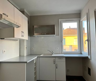 Location Appartement 3 pièces 56m² - Photo 2
